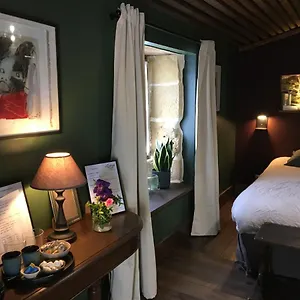  Bed & Breakfast Le Chateau De Lunel